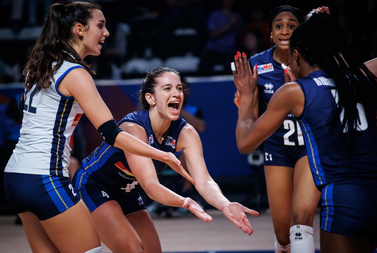 最新排名中国女排世界第一,世界女排联赛中国女排最新排名