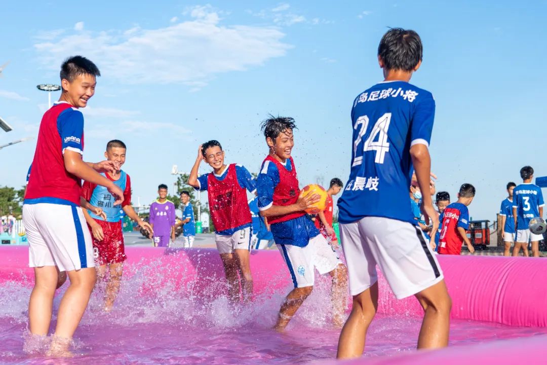 竞放势能水上足球友谊赛激情开赛