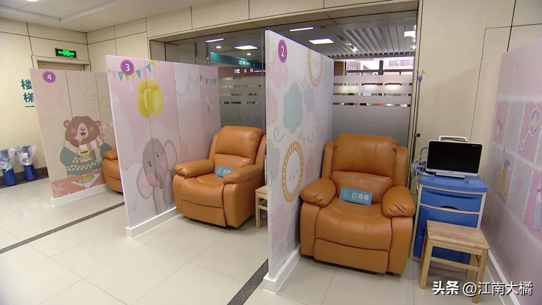 小男孩去医院做手术,小男孩做手术跑了