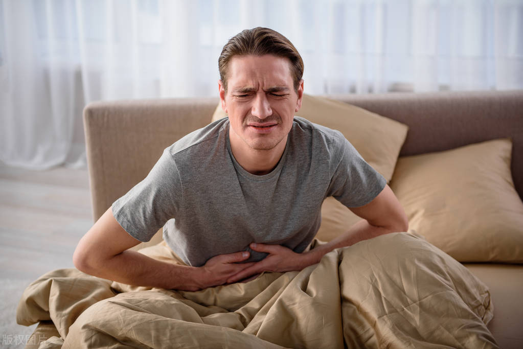 无缘无故肚子疼心梗,心脏疼警惕心梗