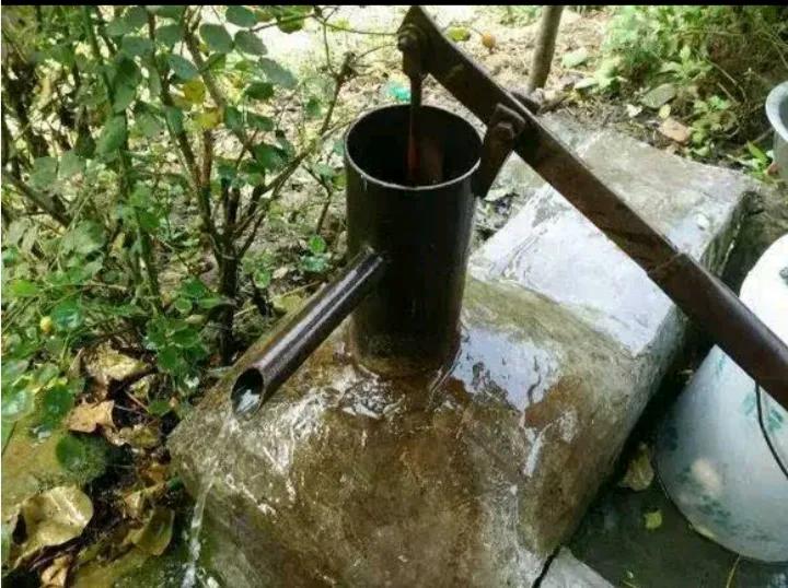 农村院里打个压水井怎么弄,院子里有压水井