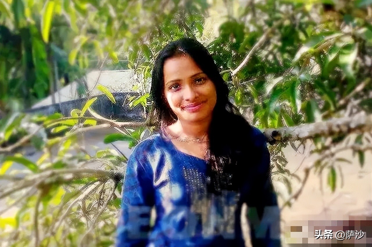 印度女医学生惨遭六人轮奸*杀虐**：2012年12月16日印度黑公交轮奸案