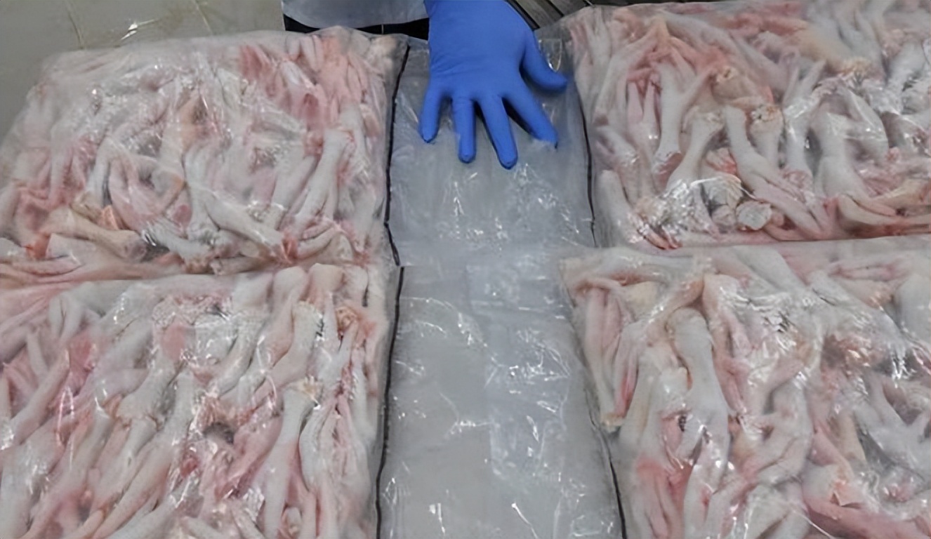 进口违法冰冻鸡脚,市场冰冻的鸡脚曝光