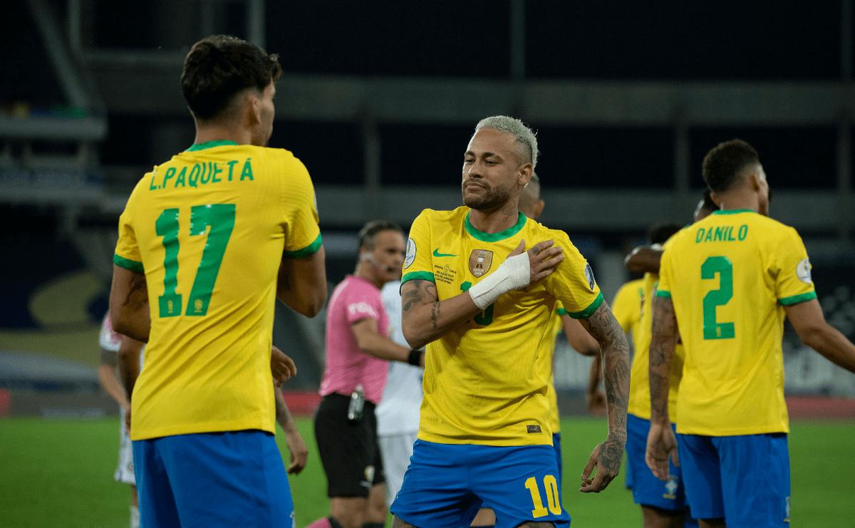 巴西足球队惨败历史,巴西足球几次夺冠