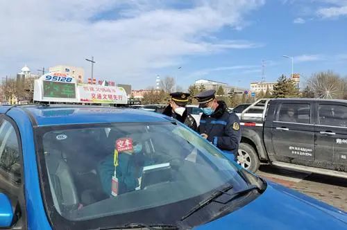 大同23辆违规出租车被罚,鞍山13辆出租车被曝光