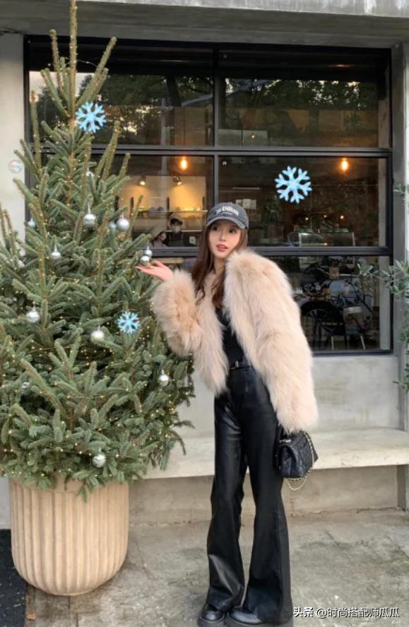 穿皮草显高贵,连帽皮草搭配什么穿好看