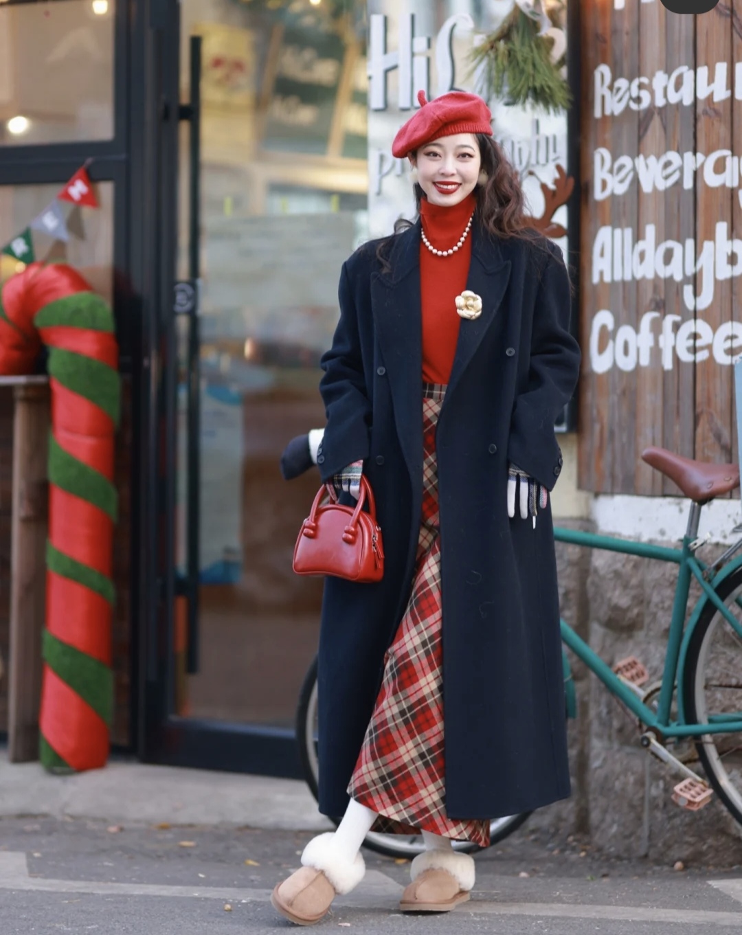 冬季流行鱼尾裙短款羽绒服穿搭,深色羽绒服搭配什么色的半身裙