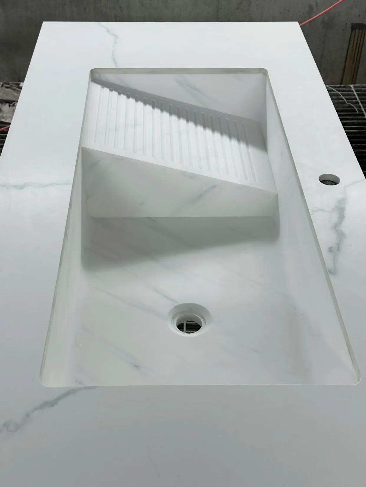 浴室柜是陶瓷一体盆好还是岩板好,网购浴室柜终于安装了