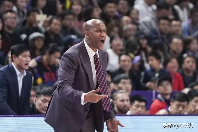 一字千金金口玉言,李春江大胜马布里49分