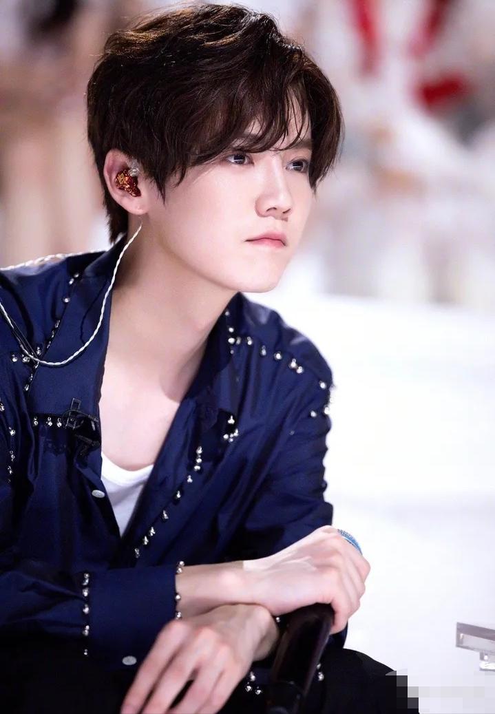 从顶流陨落的明星,从顶流明星到阶下囚