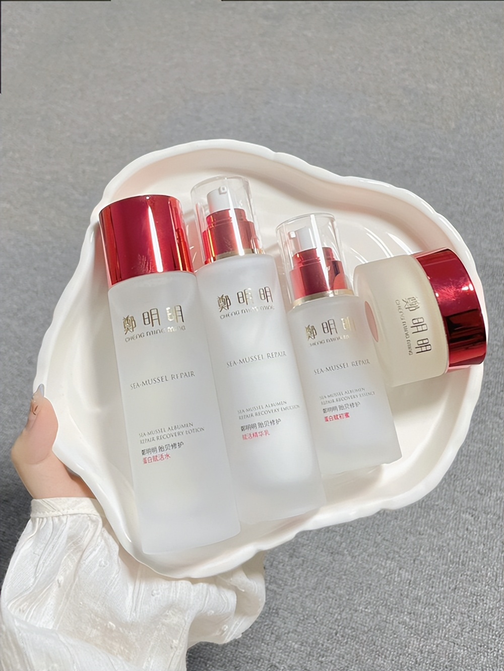 郑明明敏感肌肤面霜,郑明明贻贝修护赋活套