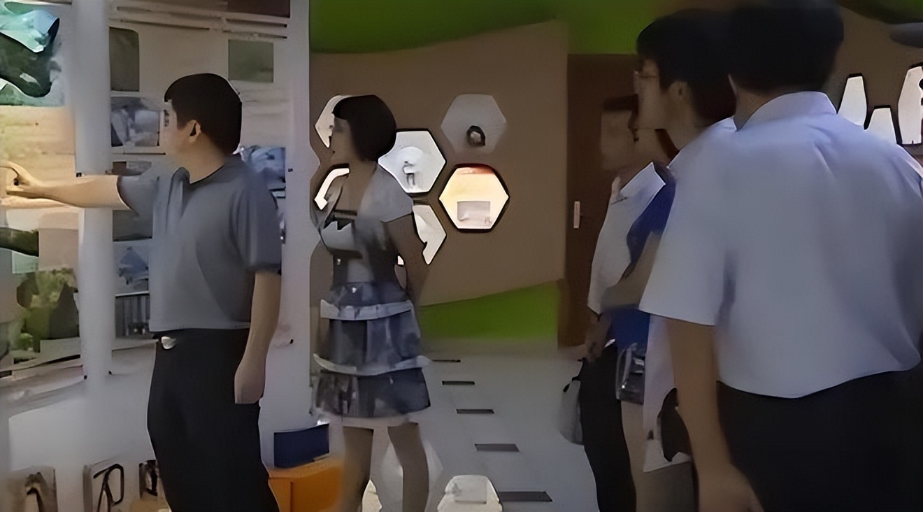 广西毒蛇女王是谁,广西毒蛇女王多少斤