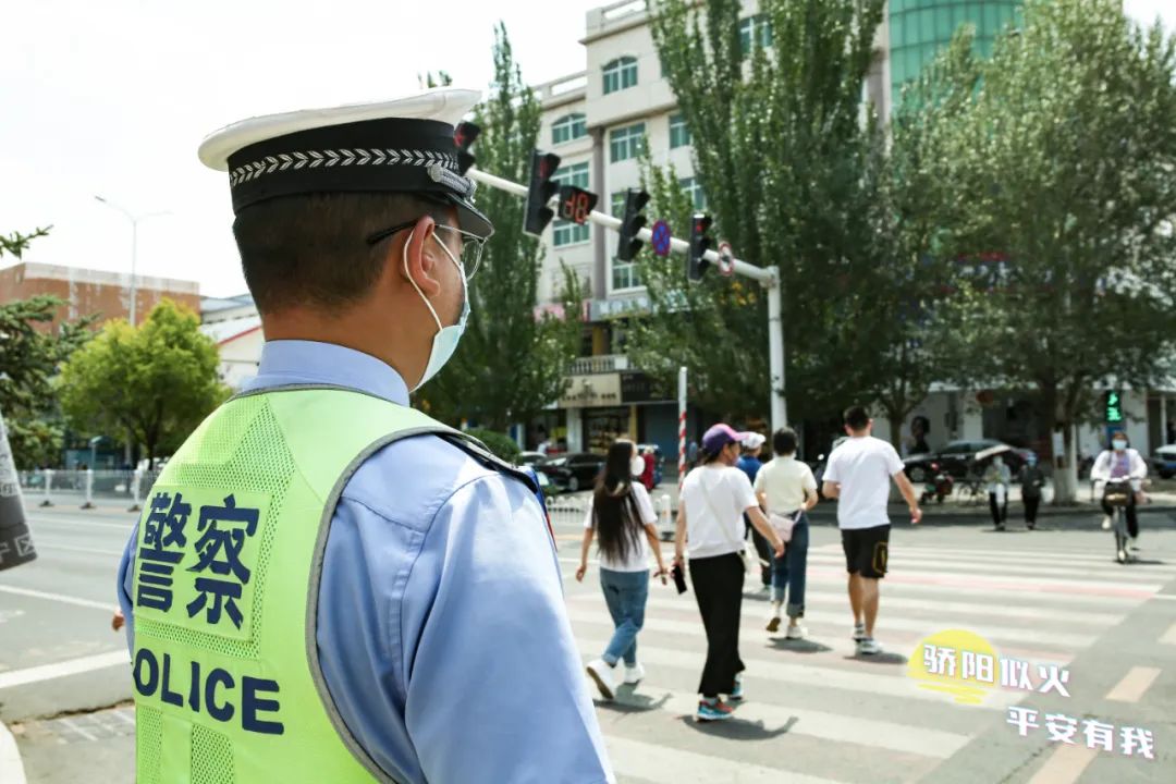 致敬高温下的守护,致敬烈日下的守卫人