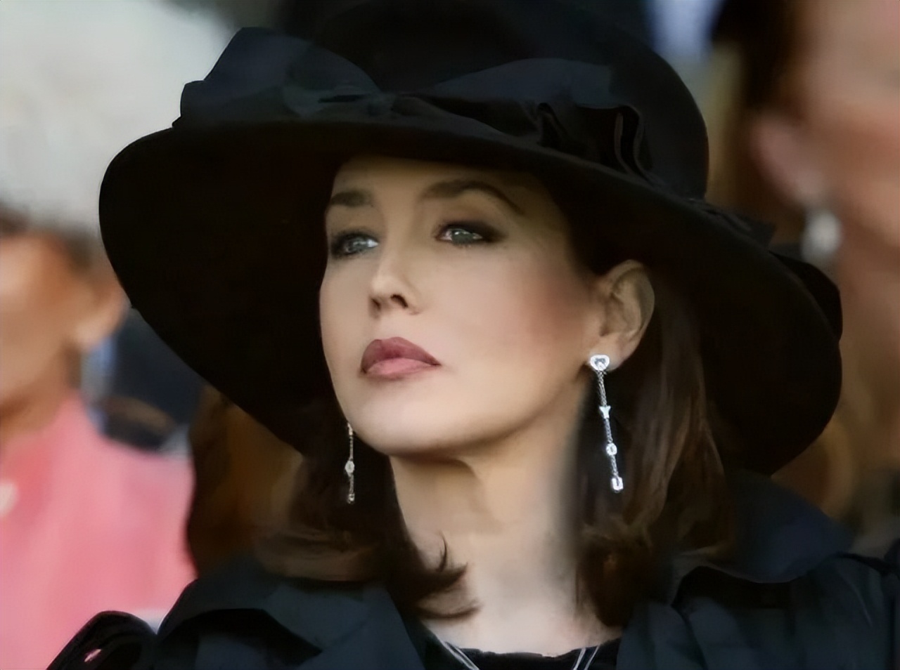 娶了巩俐的雅尔，曾有个漂亮的未婚妻，对方正是法国女神阿佳妮