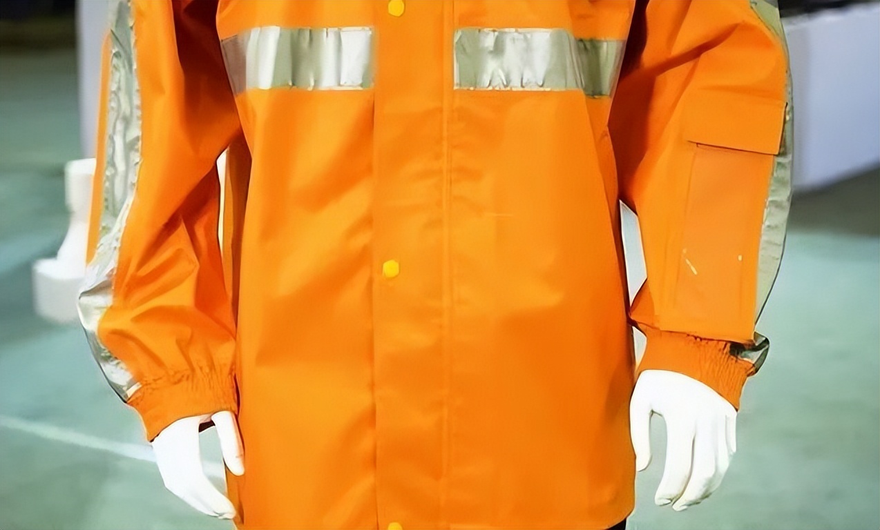 不怕风雨的雨衣,迎接风雨有底气才无所畏惧