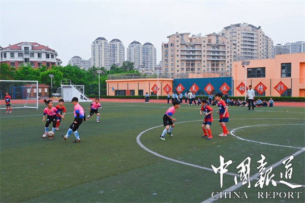 青岛香江路第一小学校长杯足球赛,青岛崂山区育才学校足球队