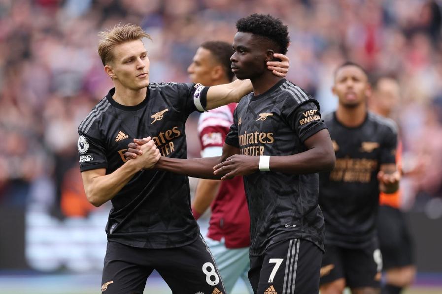 继续掉链！落后2球时比领先2球时踢得好，枪手用三连平告别冠军