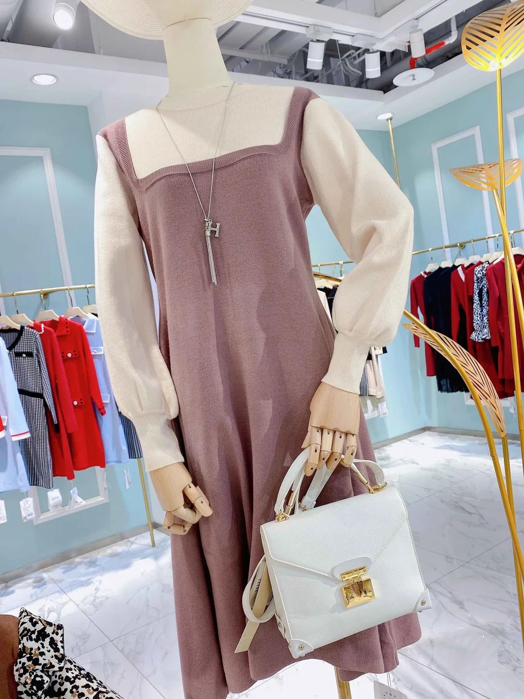 马尔飞丝品牌女装直播,马尔飞丝羊绒连衣裙折扣