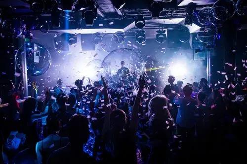 夜店狂欢很有意思吗,为什么大家想去成都