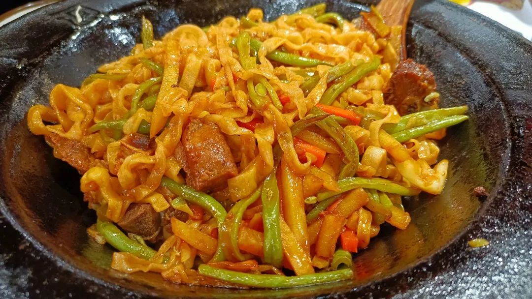 探店石家庄,石家庄铁锅焖面哪家最好