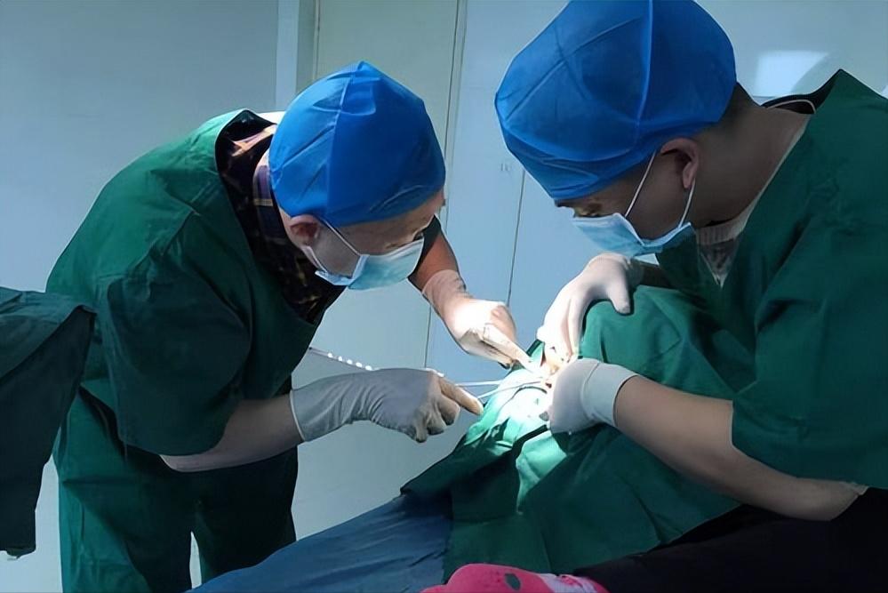 治疗痔疮手术后潮湿瘙痒用的药膏,混合痔术后止痒药膏