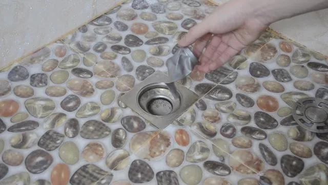 下水道反味是楼上还是楼下的原因,卫生间下水道反味怎么彻底解决