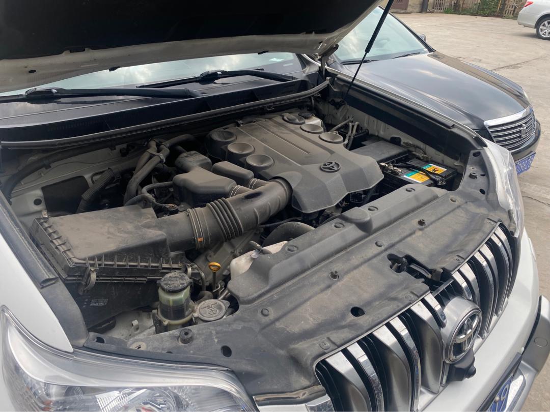 老旧丰田霸道修复,04年丰田霸道翻新改造全过程