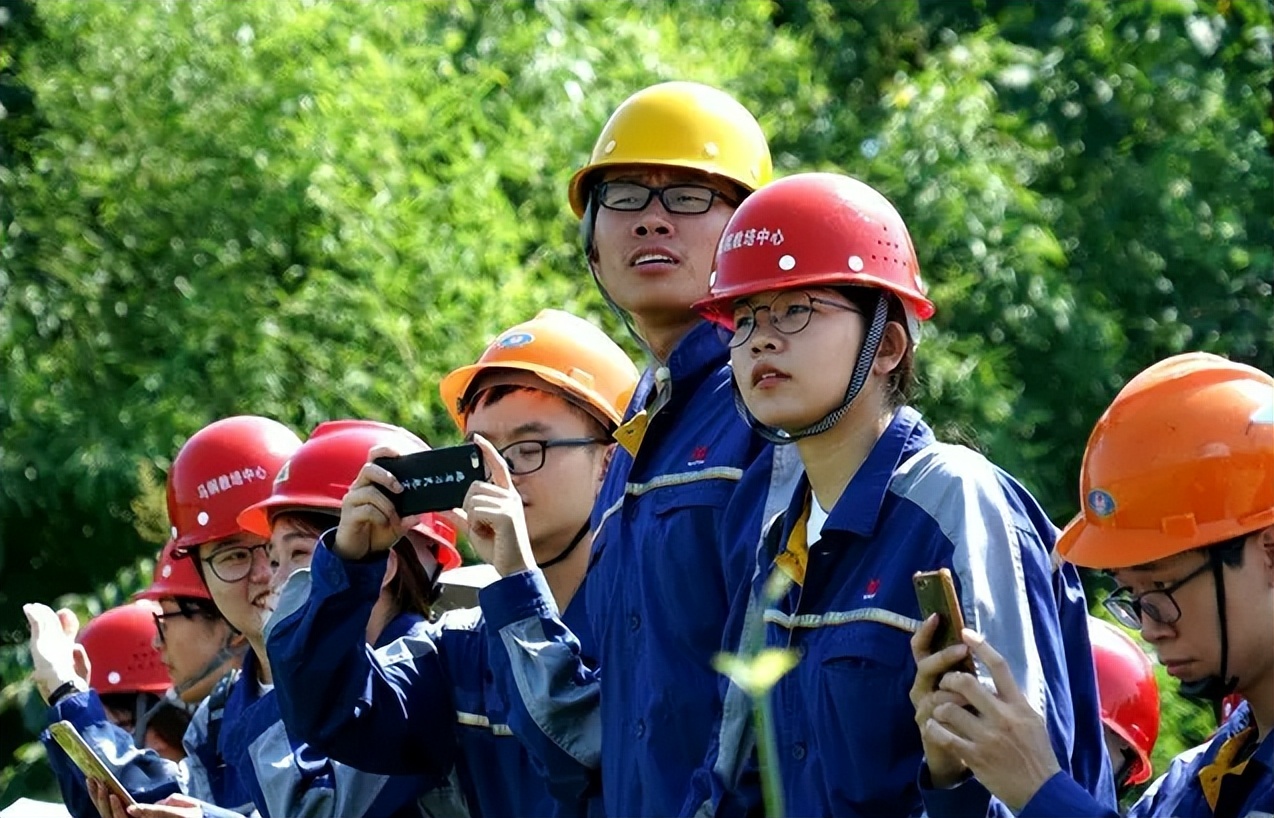 高职学校学什么专业吃香,现在高职学什么专业吃香