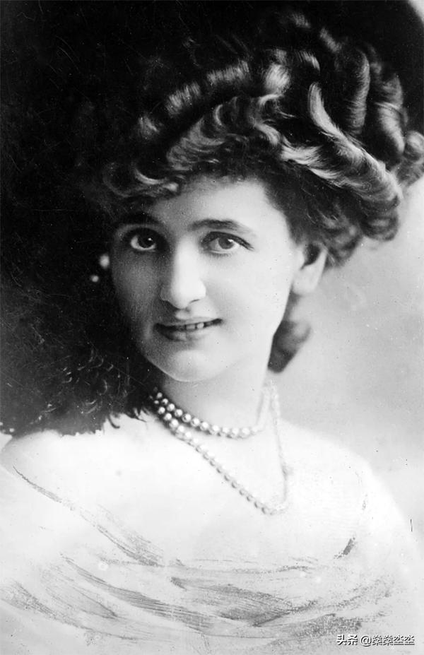 法国性感甜心，在美貌和性命之间，加比选择了保持美貌