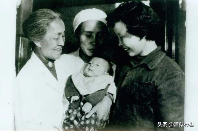 被誉为“万婴之母”，开创我国妇产科学事业，她是掉落人间的天使