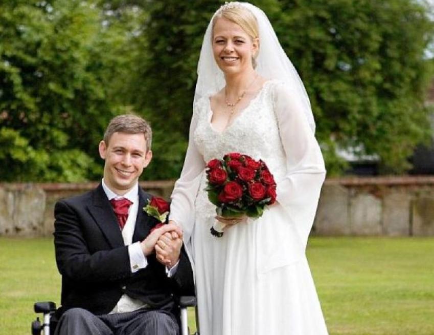 幽灵男孩马丁卧床14年,幽灵男孩马丁患病卧床