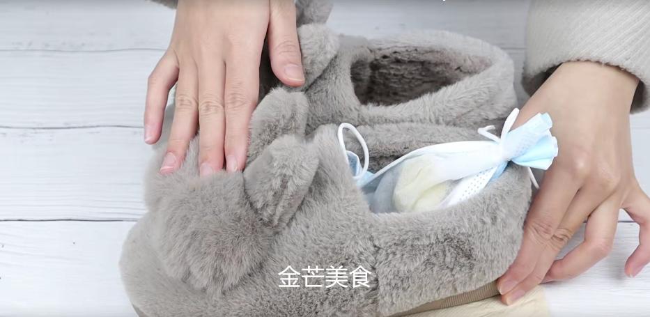 今天才发现，原来在枕头下放块生姜，可以去霉味，无论男女都有用