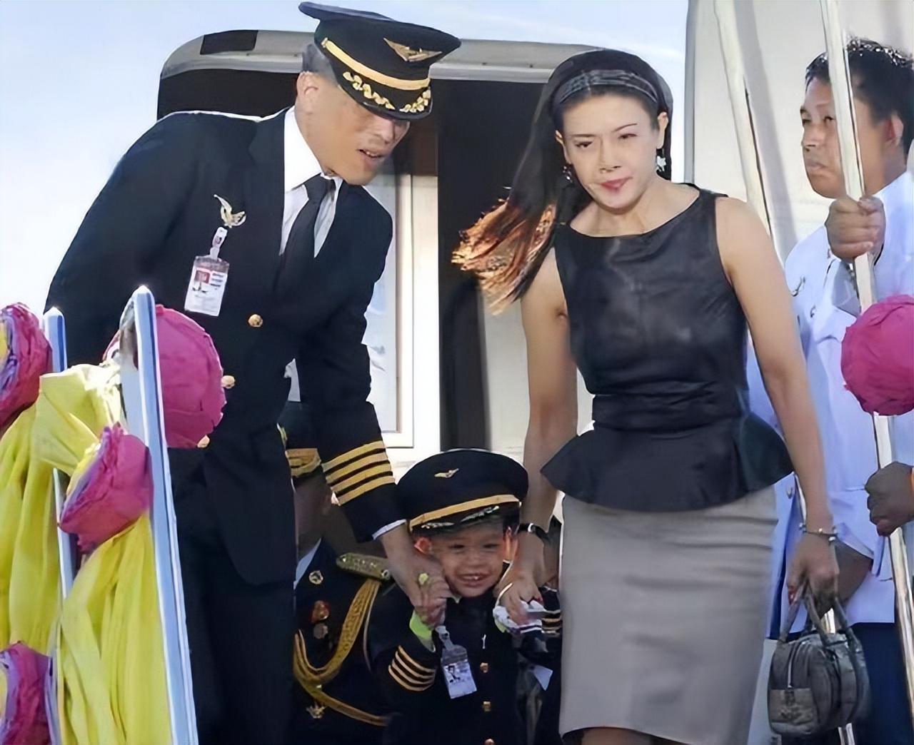 为什么说泰国国王是最有钱的王室,泰国国王身价有多少亿