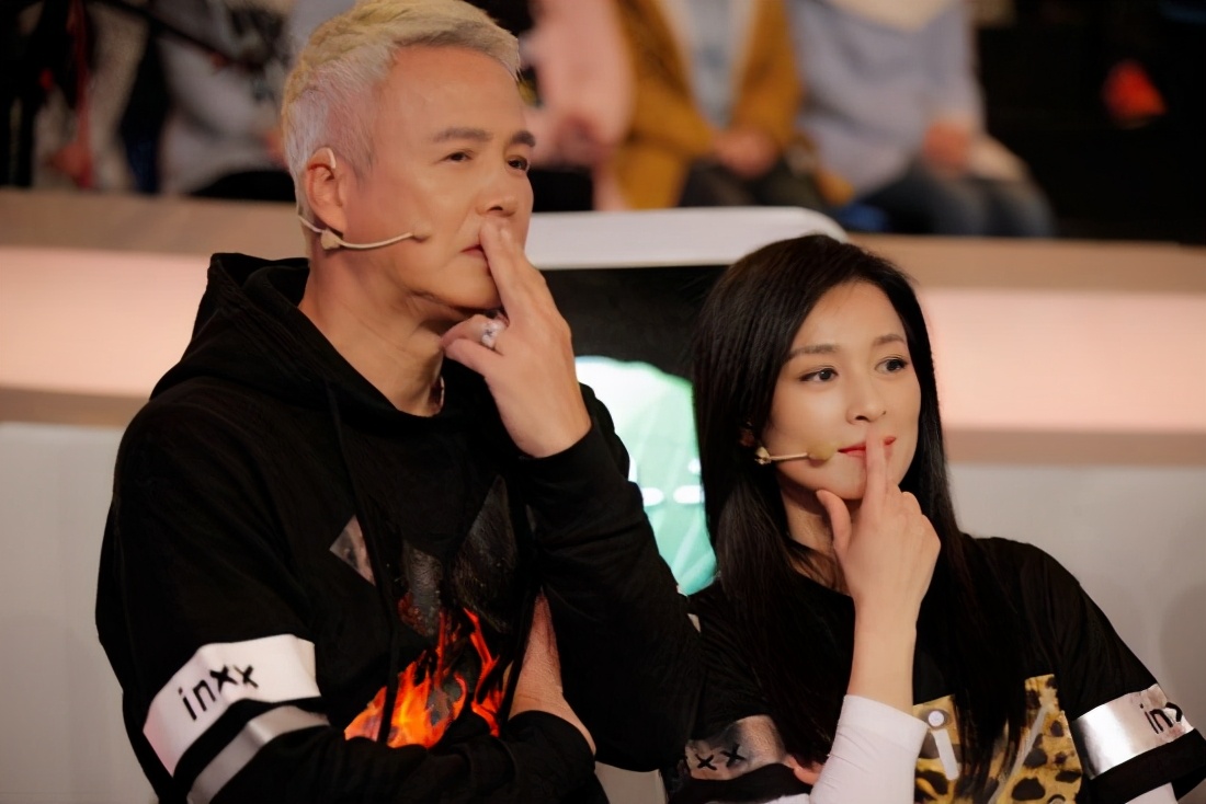 娱乐圈父女恋靠谱吗？张纪中护妻，张艺谋交罚款，钢琴家81岁当爸