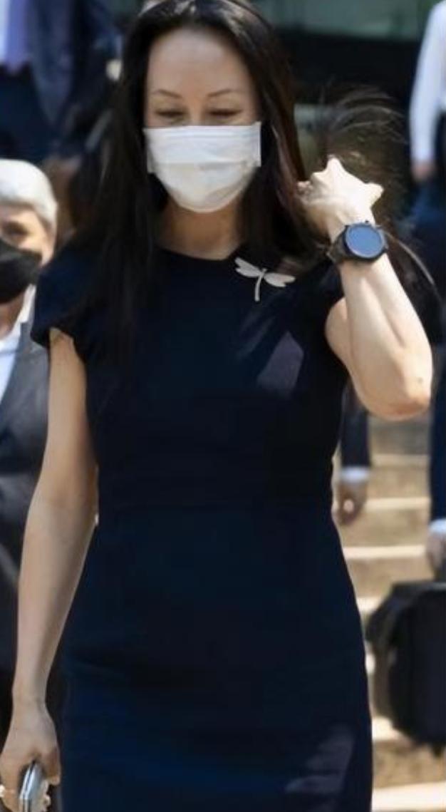 伊丽莎白轻奢胸针,凯特王妃戴的伊丽莎白女王的胸针