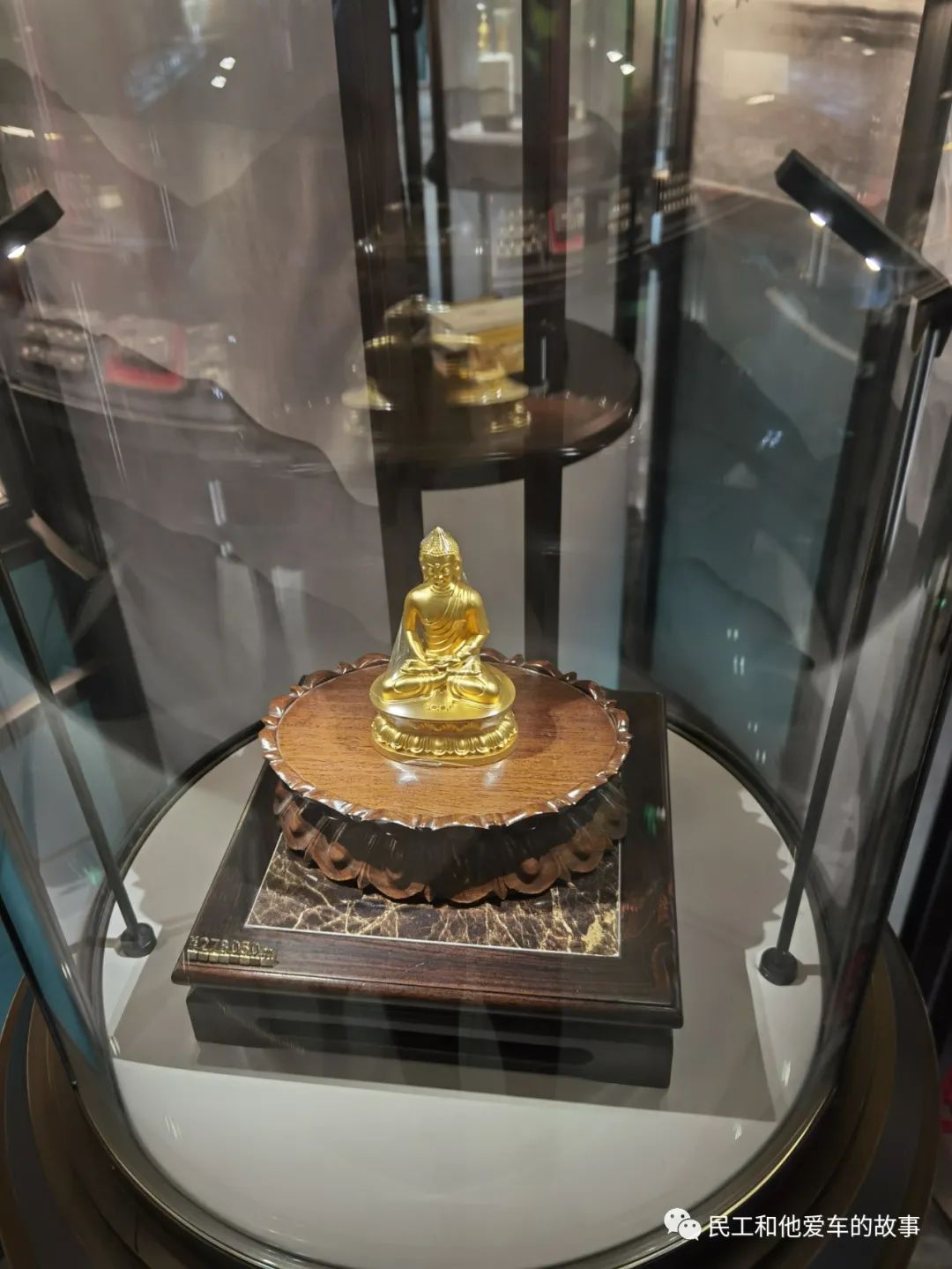 萃华黄金好还是老庙黄金好,萃华是真的黄金吗