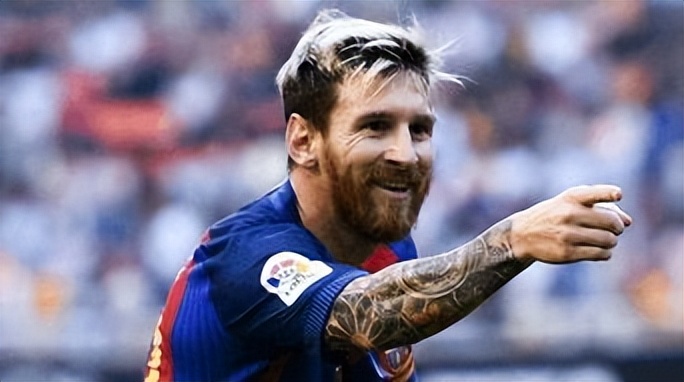 耐克为国足提供队服,耐克为世界杯球星定制的球鞋