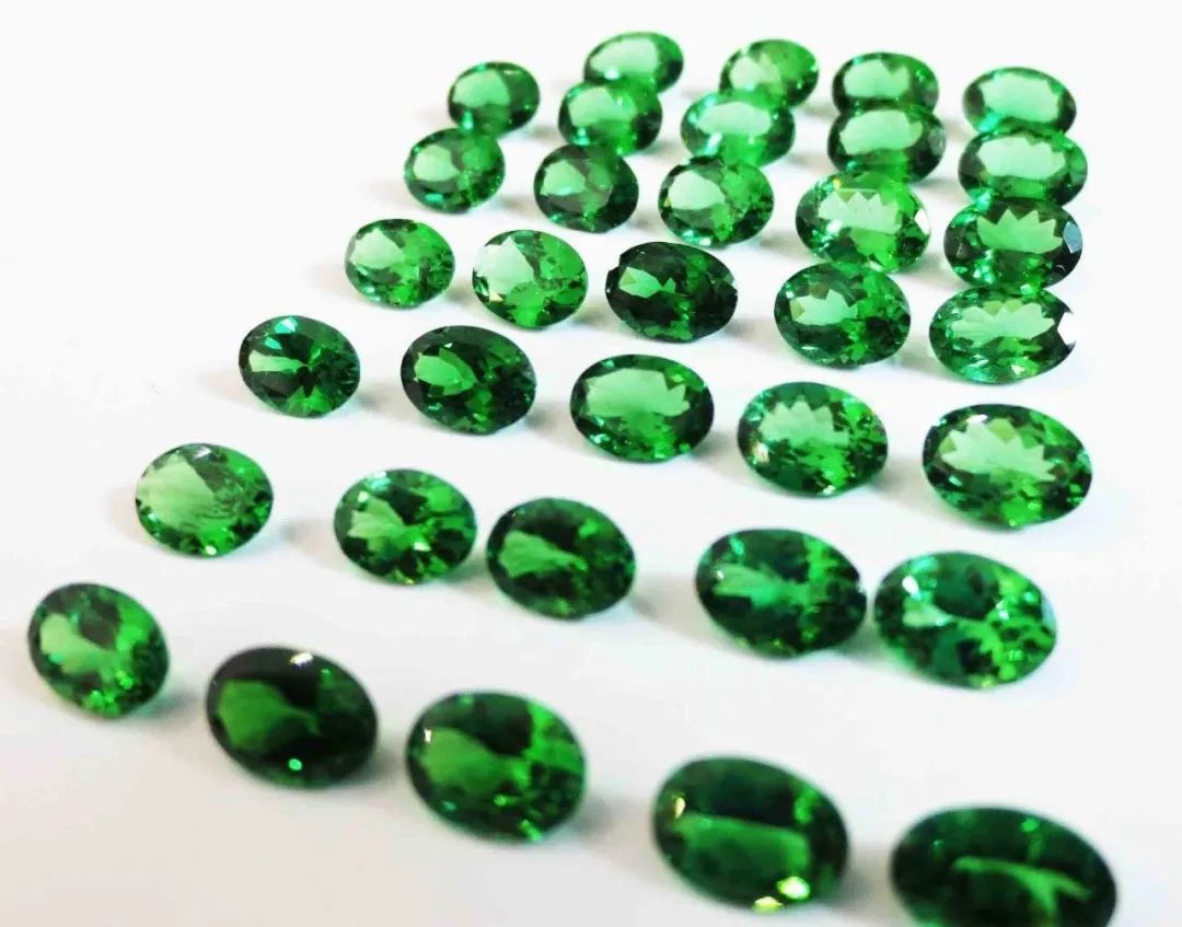 卡扎尼绿沙弗莱价格多少一克拉,沙弗莱卡扎尼绿项链