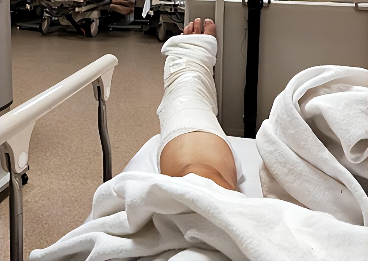 新加坡啤酒女打架,女子在新加坡被暴打