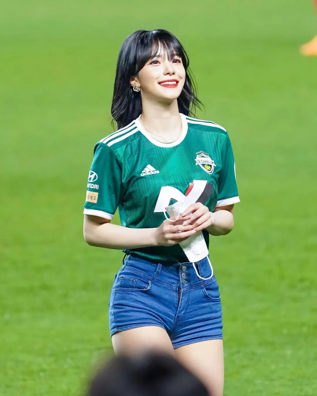 2018世界杯最美足球宝贝,世界杯韩国最火的足球宝贝图片