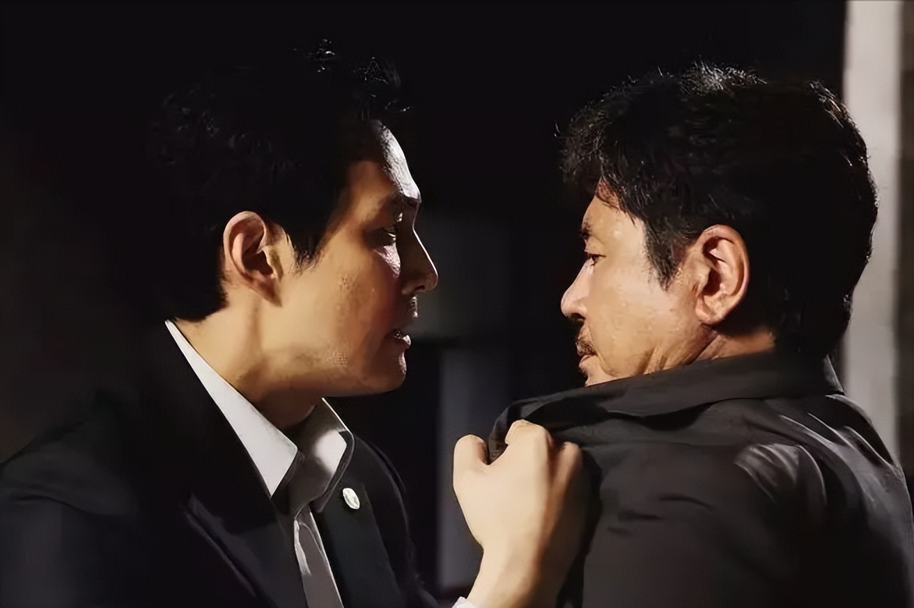 闊╁浗鐢靛奖涓殑榛戣。缇庡コ,闊╁浗鐢靛奖铔囪潕缇庝汉