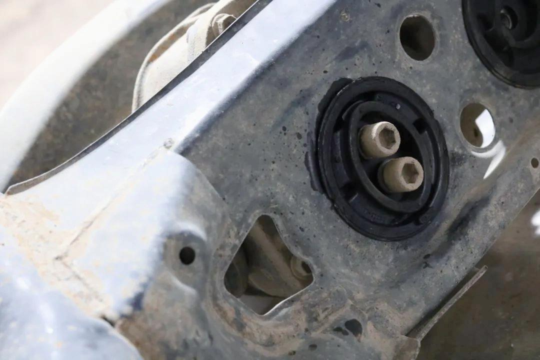 翻新车十二代皇冠修复全过程,12代皇冠25万公里要更换什么