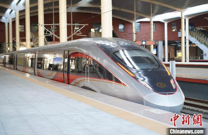 新消息五一火车票紧俏购票请赶早,五一火车票开售各方向余票充裕