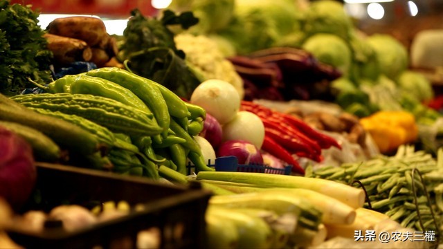 0.35千克等于700克,0.35Kg等于多少斤