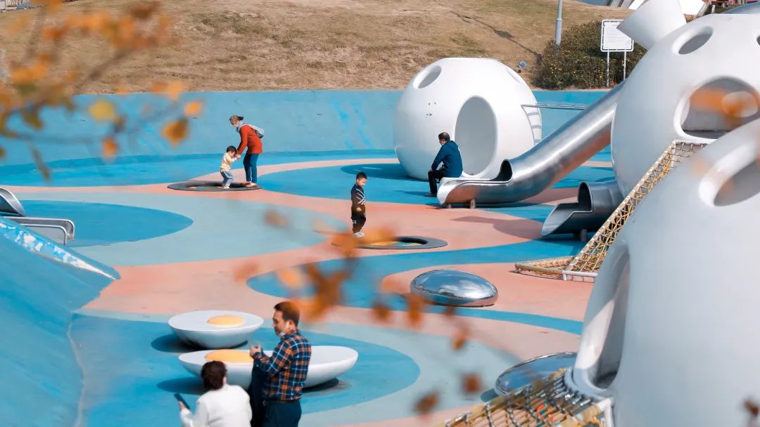 闄嗗啿杩愬姩瑙嗛,闄嗗啿楠戣