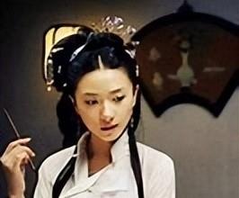 *队军**美女献身解决将军生理问题，引发社会争议和热议！