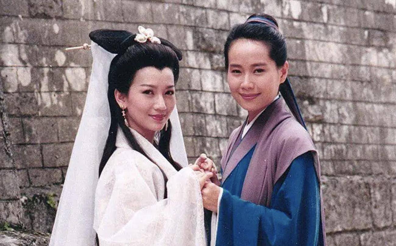 69岁赵雅芝与59岁的叶童庆生,69岁赵雅芝和60岁的叶童同框