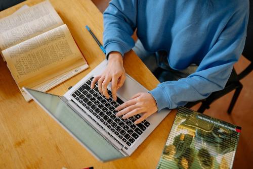 电商客服外包赚钱吗,电商客服外包怎样寻找客户