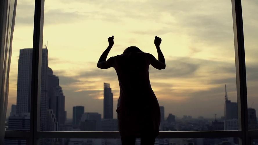 56岁高龄产妇生龙凤胎现在怎样,北京69岁高龄产妇生下双胞胎