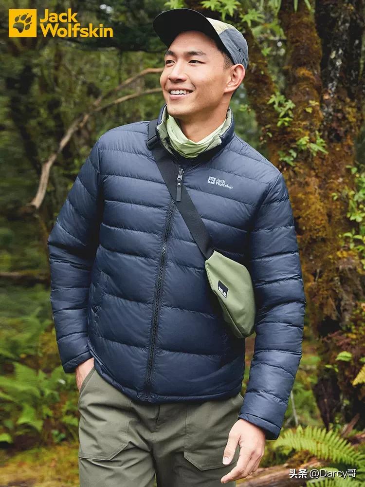 哪个牌子的羽绒服和北面差不多,三合一冲锋衣和羽绒服哪个更保暖